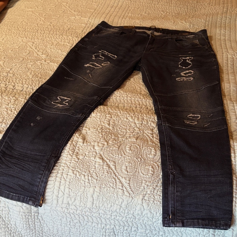 Lucky & Blessed Women's Black Distressed Skinny Jeans